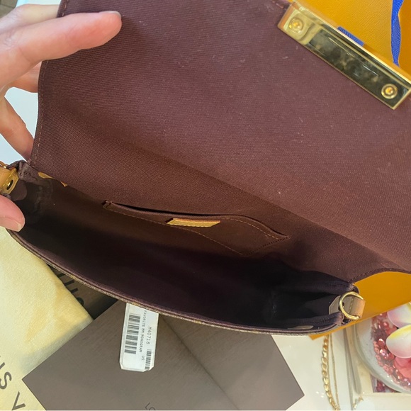 SOLD !!!AUTHENTIC 💎Louis Vuitton Monogram Favorite MM. - Picture 5 of 17